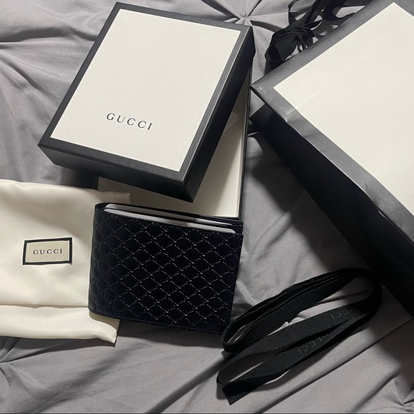 Brand new Gucci wallet from Yorkdale. - Picture 2 of 2